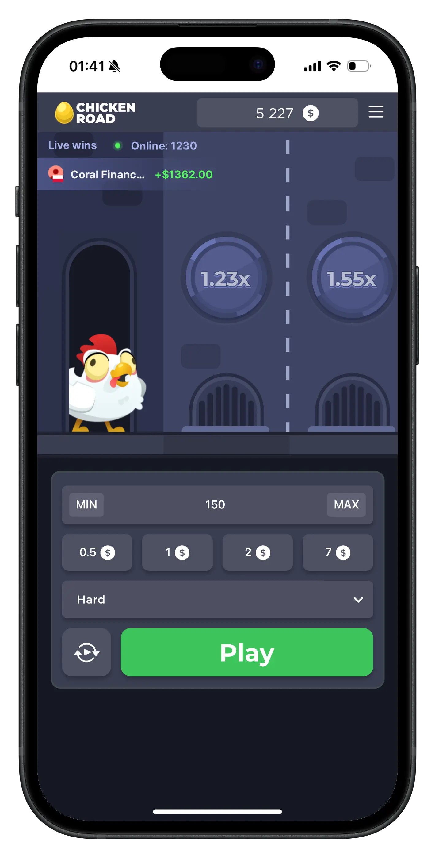 Schermata Chicken Road con gallina pronta, moltiplicatori visibili e pulsante Play verde.